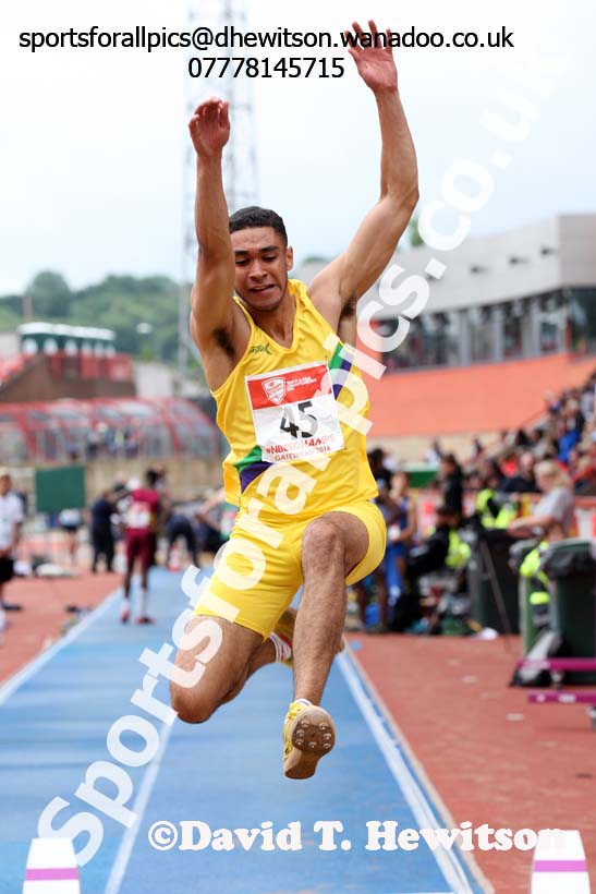 Senior boys long jump, English Schools Track and Field. Photo: David T. Hewitson/Sports for All Pics